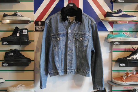 vintage van's classic denim jacket ~ xl